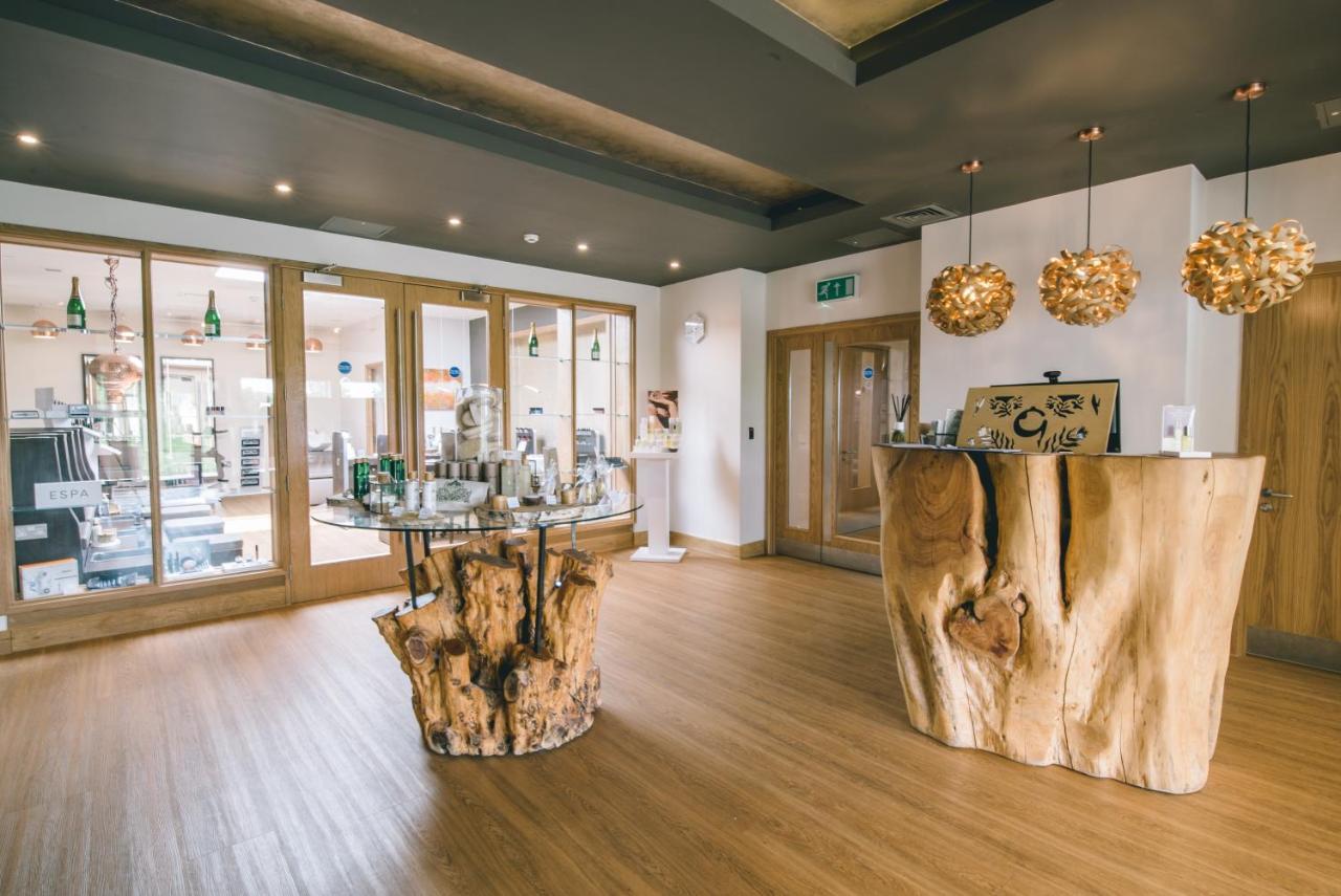 Boringdon Hall Hotel And Spa Plymouth Exterior foto The reception area at the new school