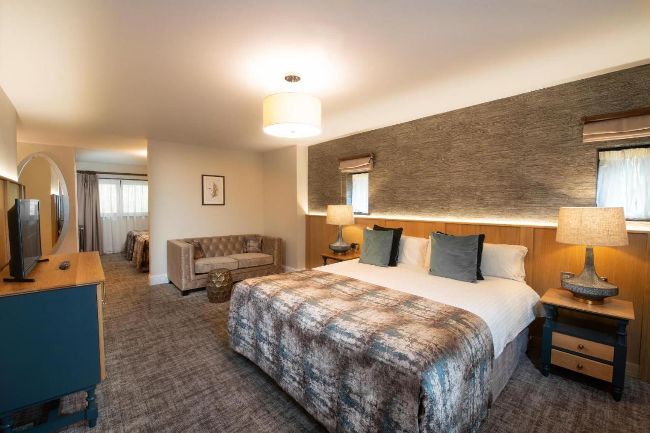Boringdon Hall Hotel And Spa Plymouth Exterior foto A bedroom at the hotel