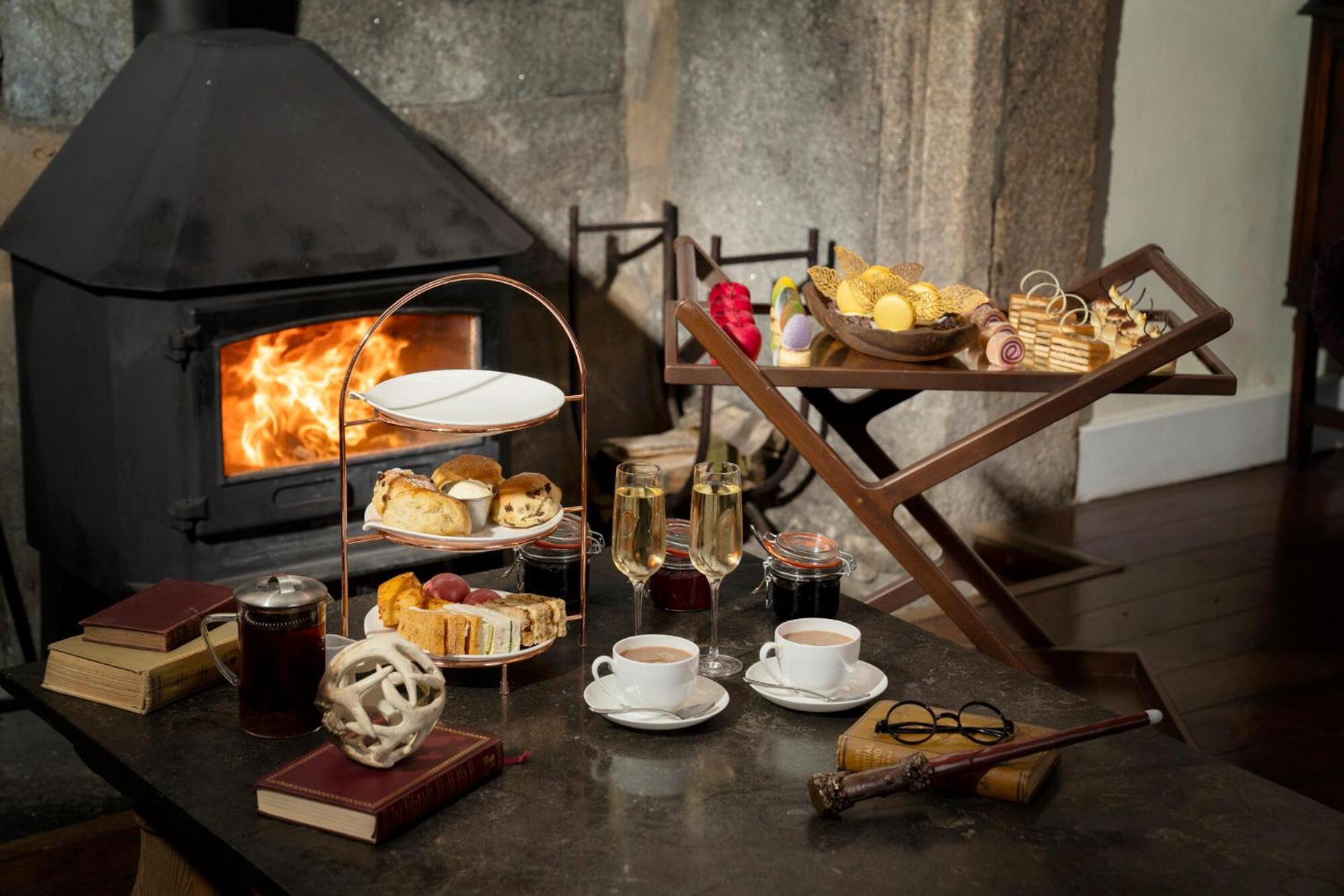 Boringdon Hall Hotel And Spa Plymouth Exterior foto Afternoon tea at the Old parsonage