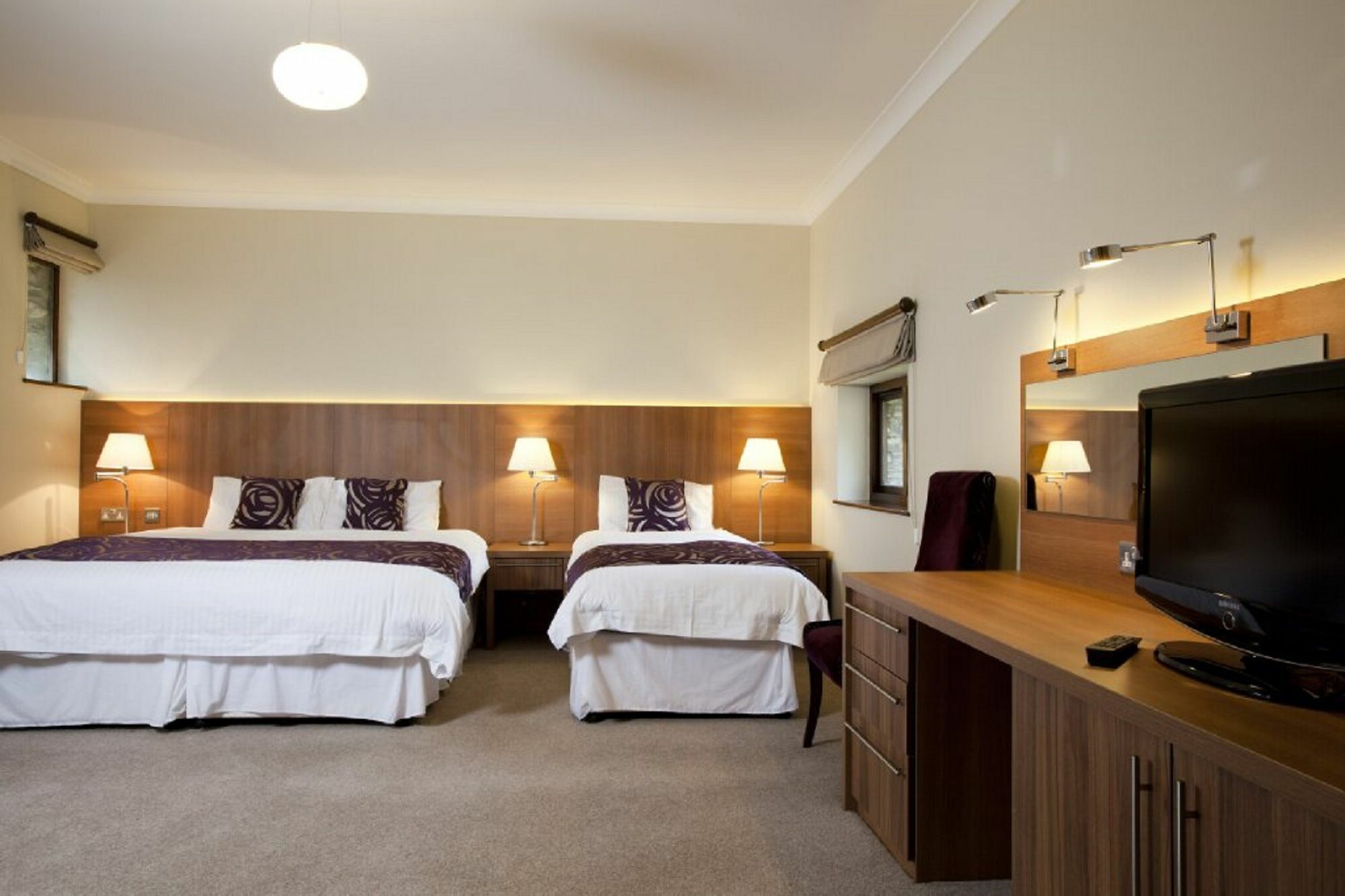 Boringdon Hall Hotel And Spa Plymouth Exterior foto A room at the hotel