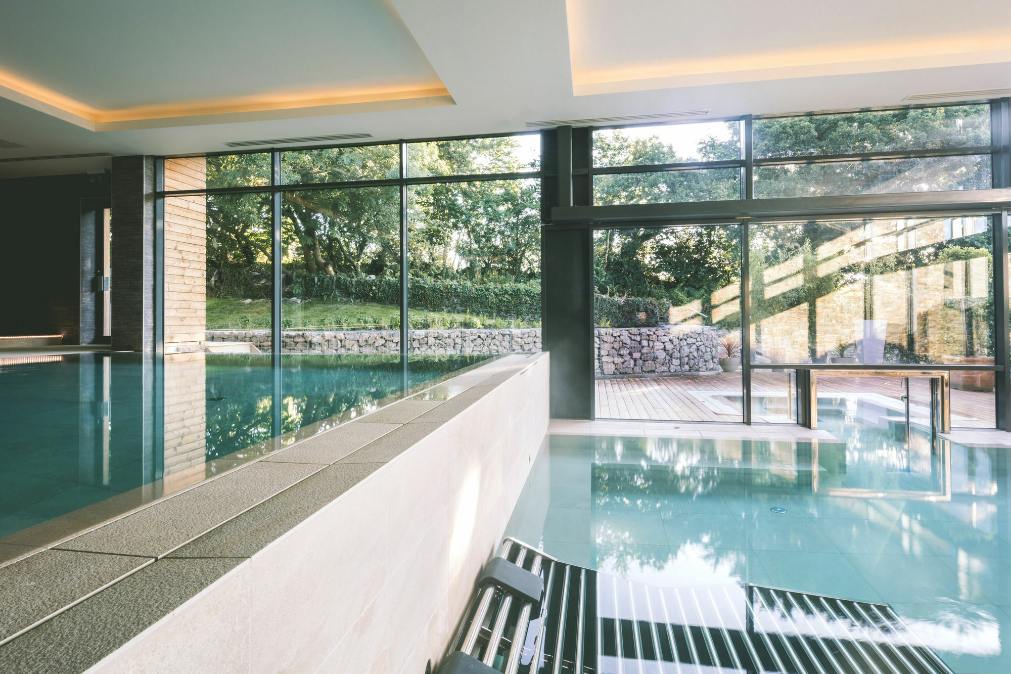 Boringdon Hall Hotel And Spa Plymouth Exterior foto The swimming pool at the hotel